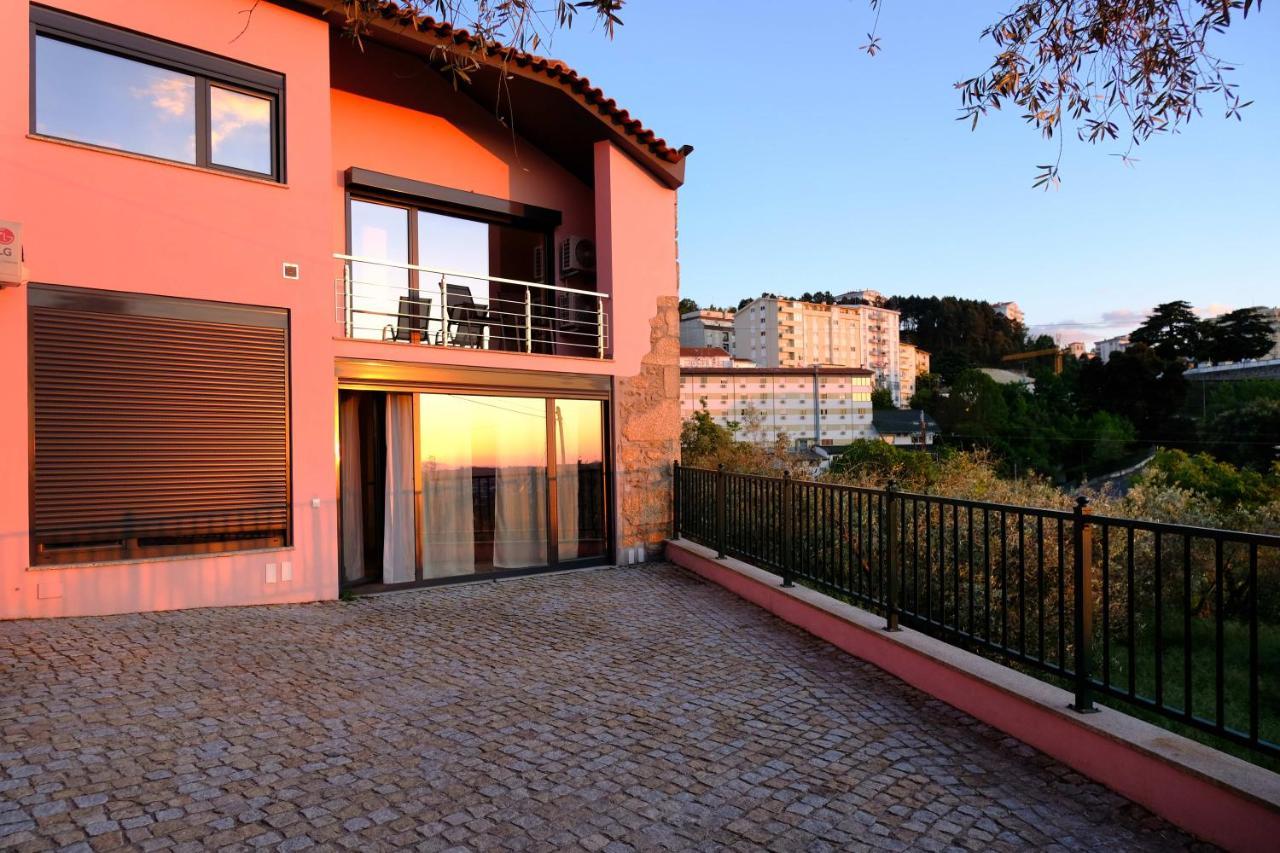 T1 Com Cozinha E Vista Magnifica No Centro De Seia Apartment Exterior photo